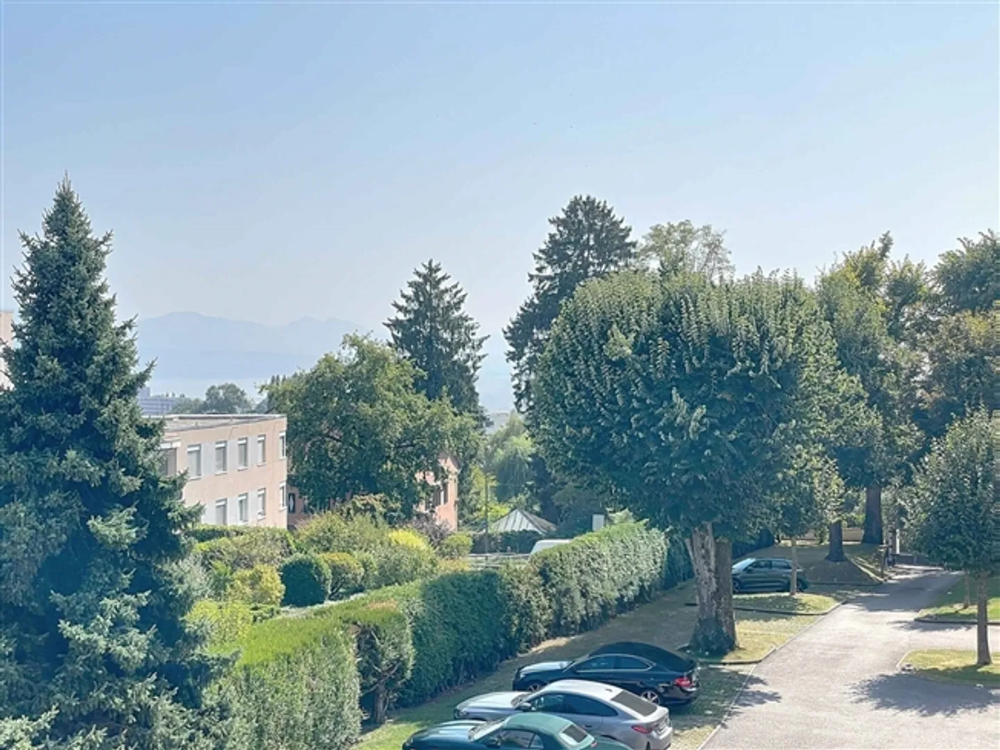 Appartement 4,5 pièces dans un calme absolu - Résidence de luxe - Photo 10 sur 13