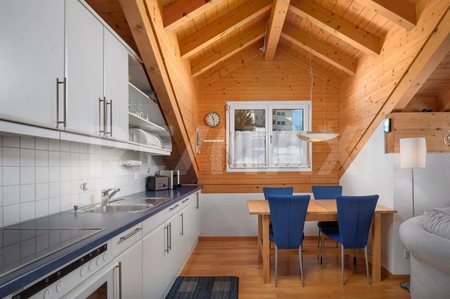 Appartamento esclusivo di 2,5 stanze con mansarda aggiuntiva e vista da sogno - Foto 5 di 13