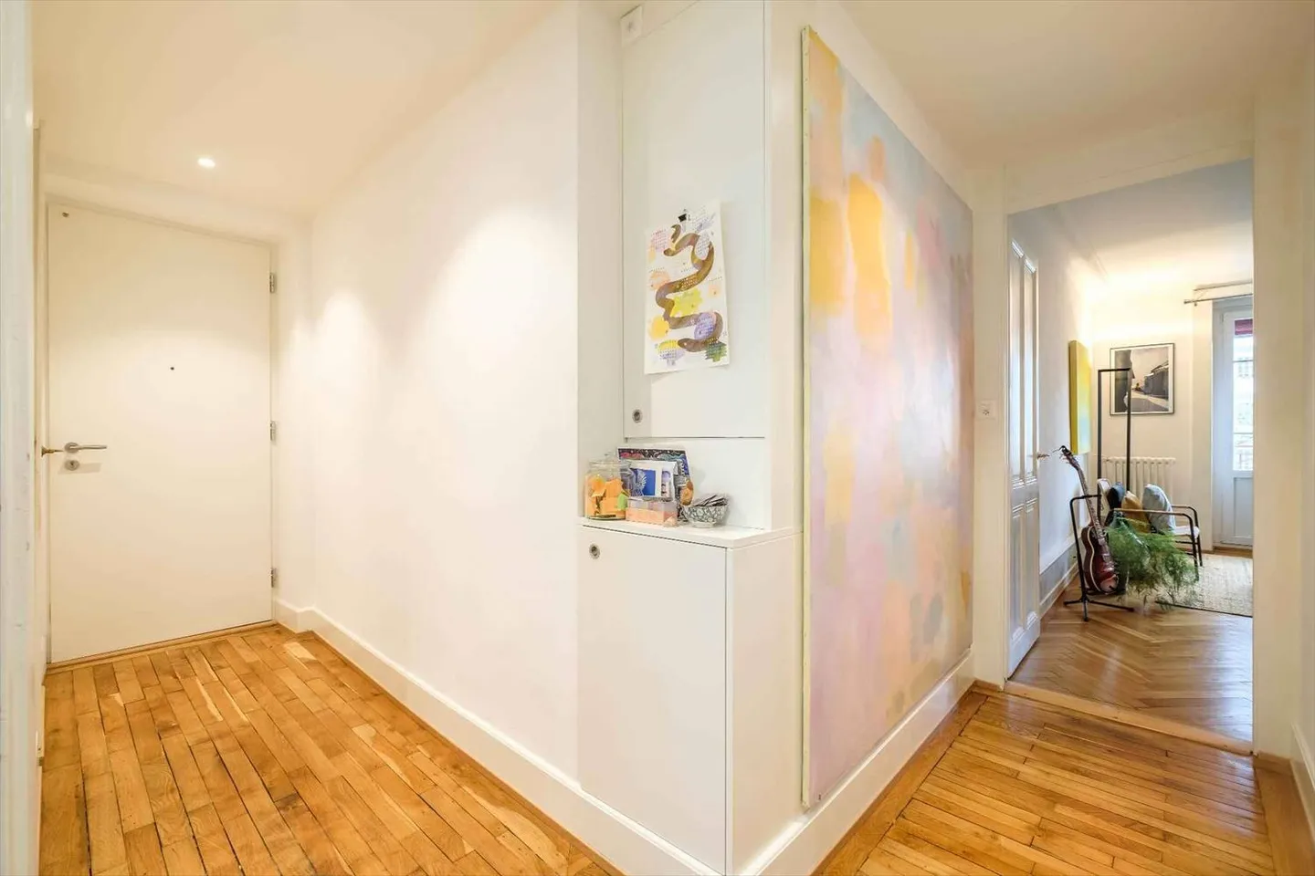 3.5 Room Apartment - Photo 4 of 12