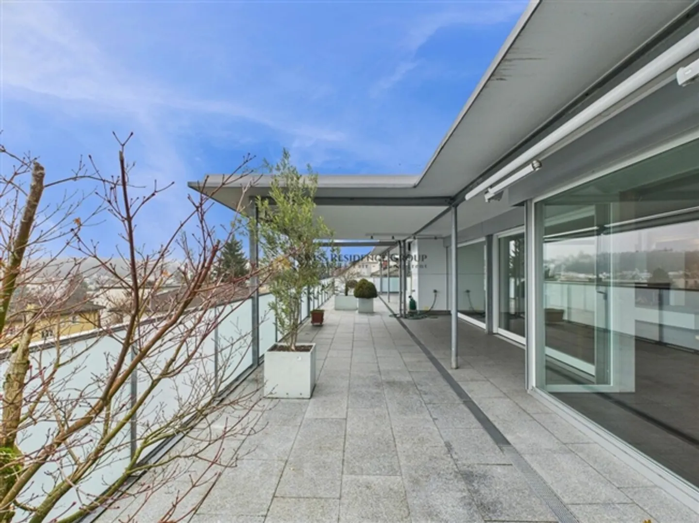 Luxuriöse Attikawohnung mit Terrasse - Foto 2 von 18