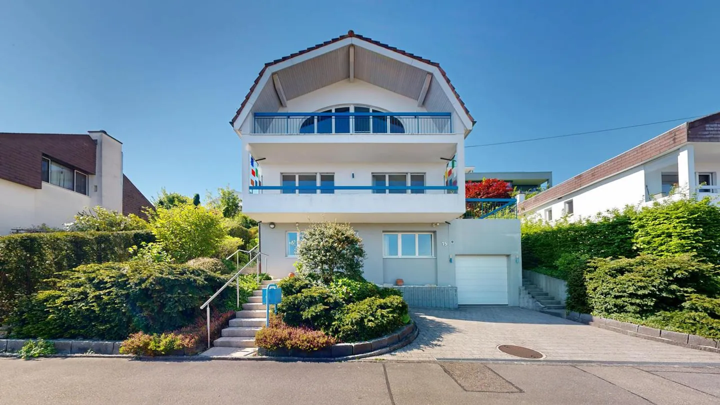 Ampia casa unifamiliare di 5,5 stanze con vista fantastica - Foto 4 di 21