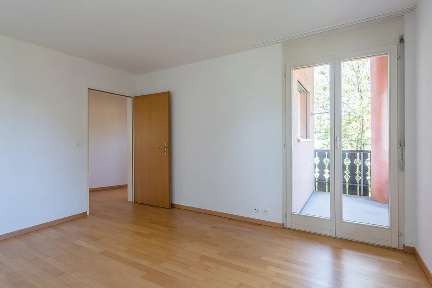 Appartement spacieux 4.5 pièces - Photo 5 sur 8