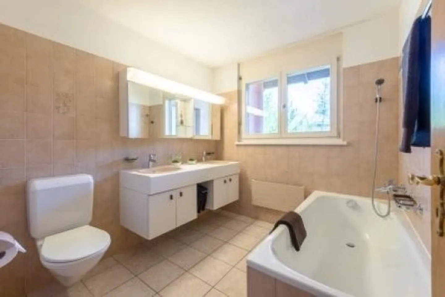Appartement spacieux 4.5 pièces - Photo 7 sur 8
