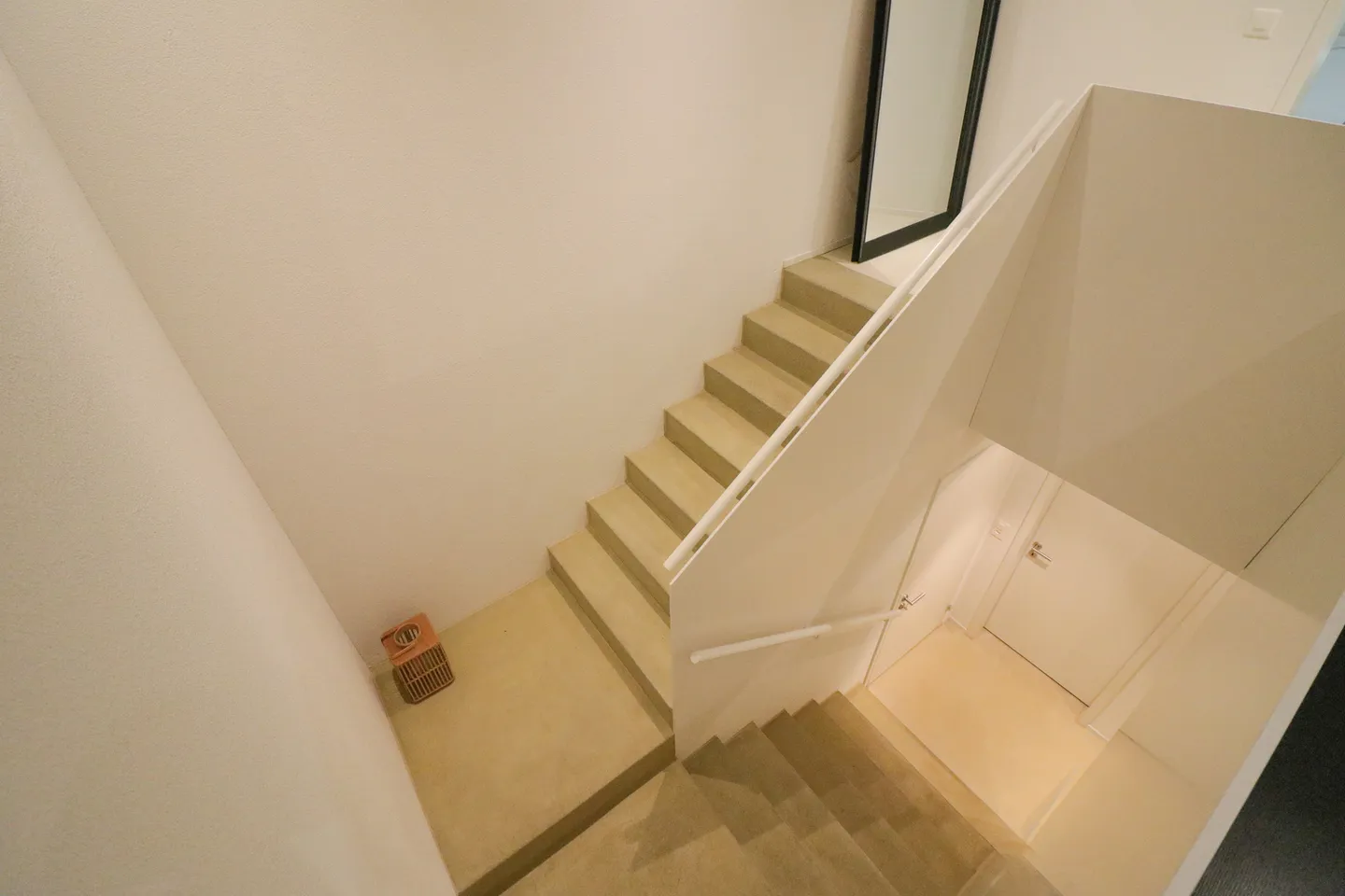 APPARTEMENT 3½ PIÈCES À DÜBENDORF (ZH), MEUBLÉ, TEMPORAIRE - Photo 4 sur 5