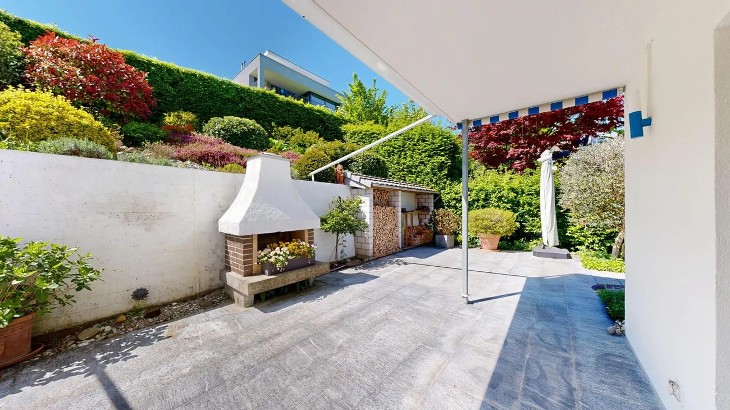 Ampia casa unifamiliare di 5,5 stanze con vista fantastica - Foto 9 di 21