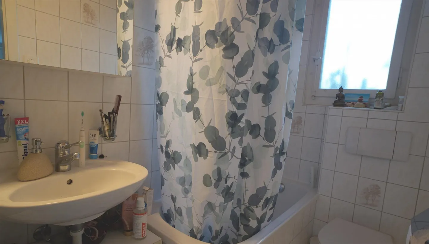 Rare Opportunity: Semi-Detached Family House with Large Garden in Bern - Photo 13 of 14