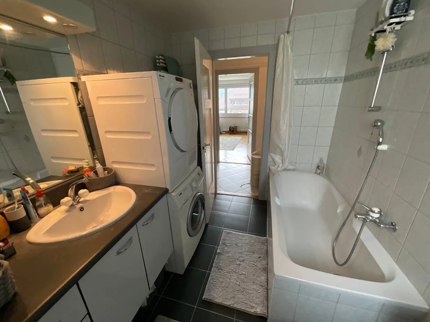 Wohnung mit 3.5 Zimmern im 2. Stock - Foto 7 von 7