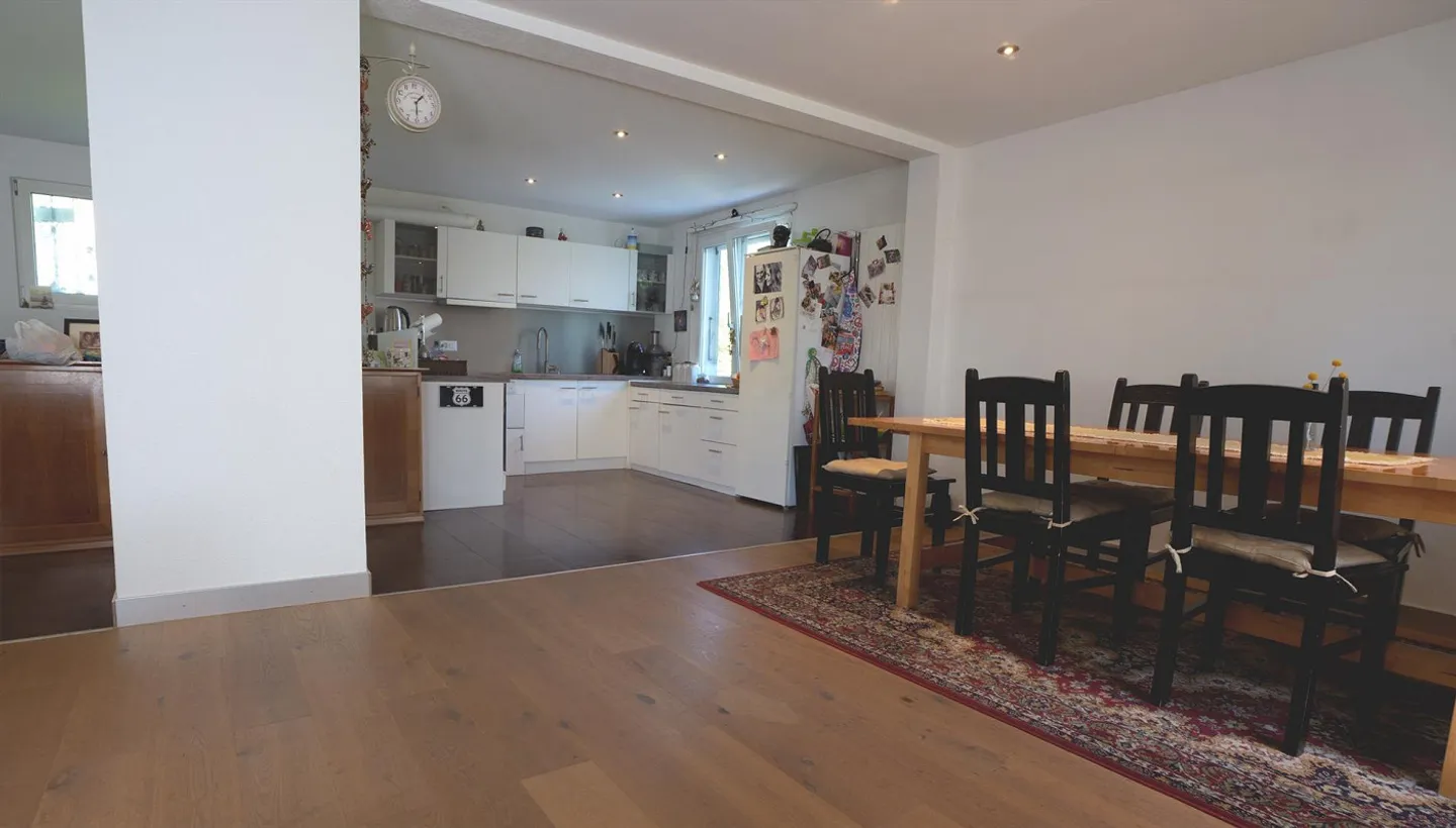 Rare Opportunity: Semi-Detached Family House with Large Garden in Bern - Photo 7 of 14