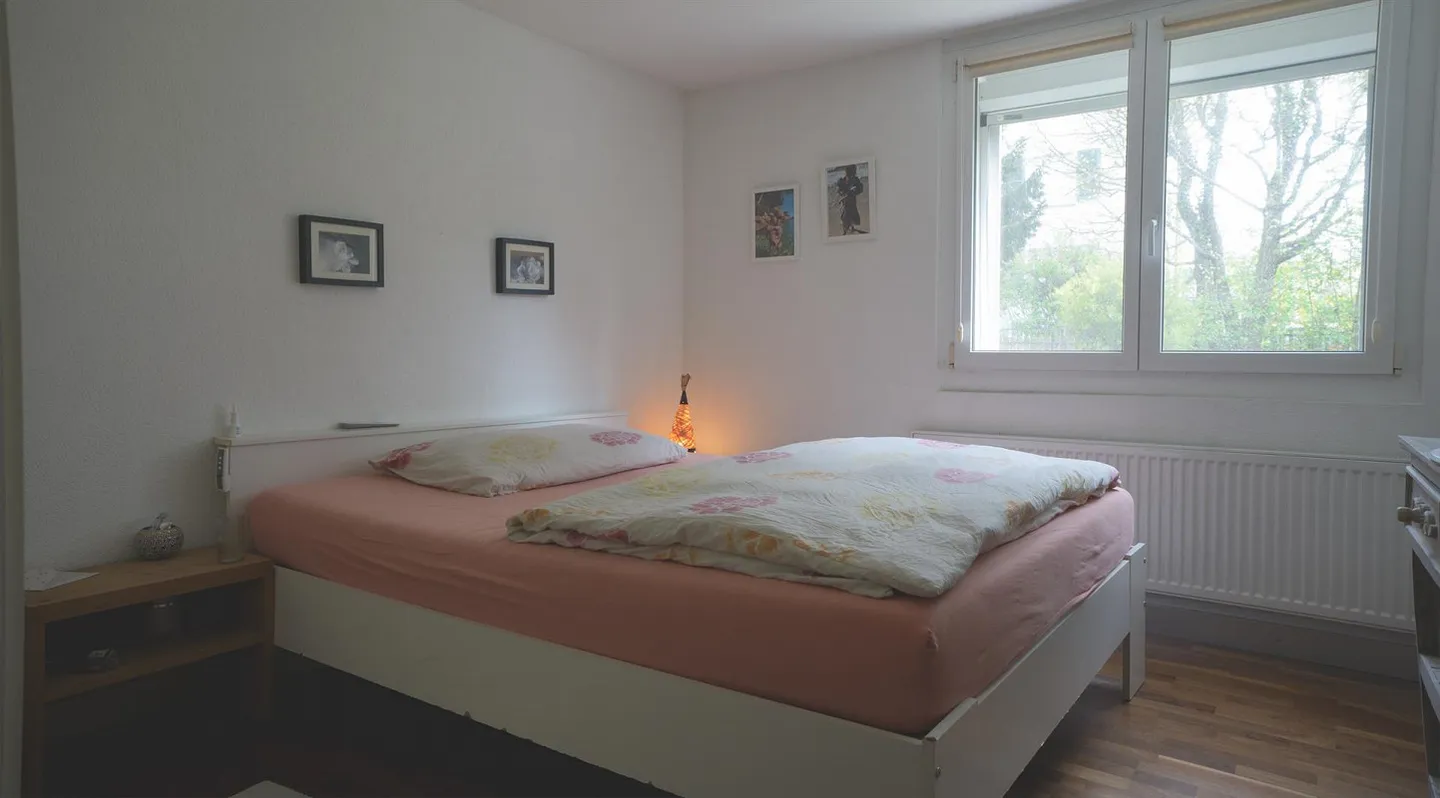 Rare Opportunity: Semi-Detached Family House with Large Garden in Bern - Photo 9 of 14