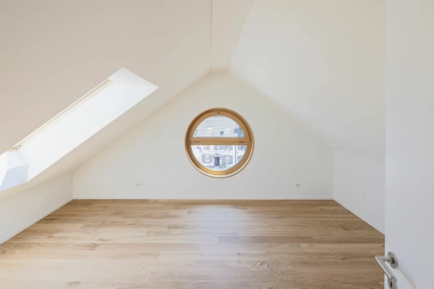 Spacious penthouses with two terraces + beautiful view - Photo 8 of 11