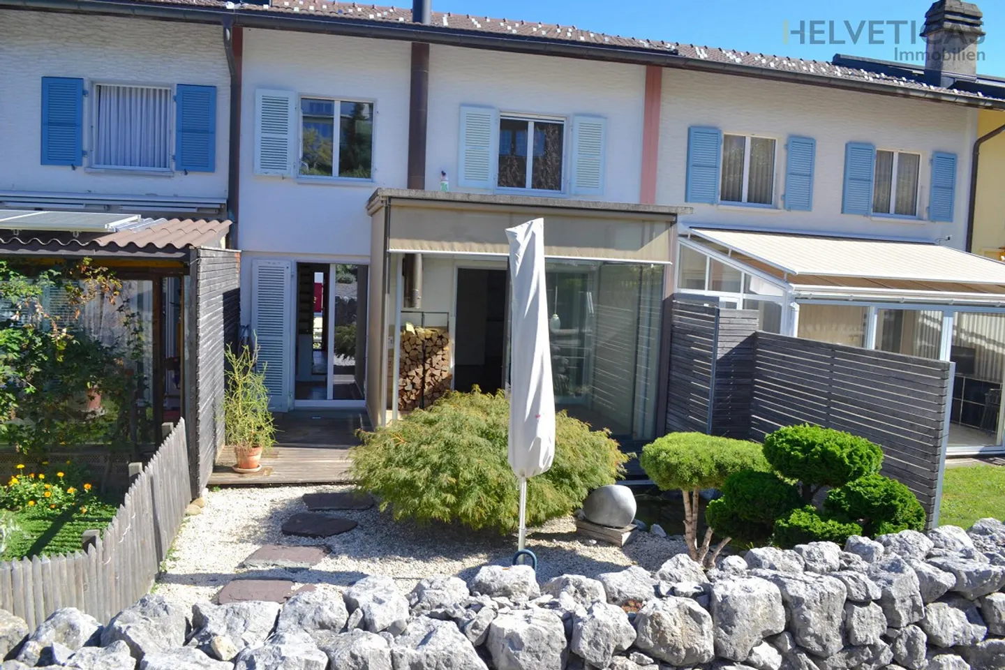 Charming 4.5-room terraced house in Spiez with beautiful views... - Photo 1 of 42
