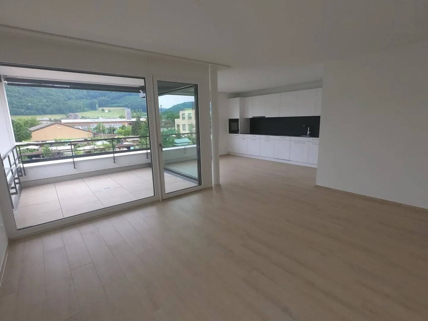Appartamento moderno di 3,5 locali con vista sul verde - Foto 2 di 6