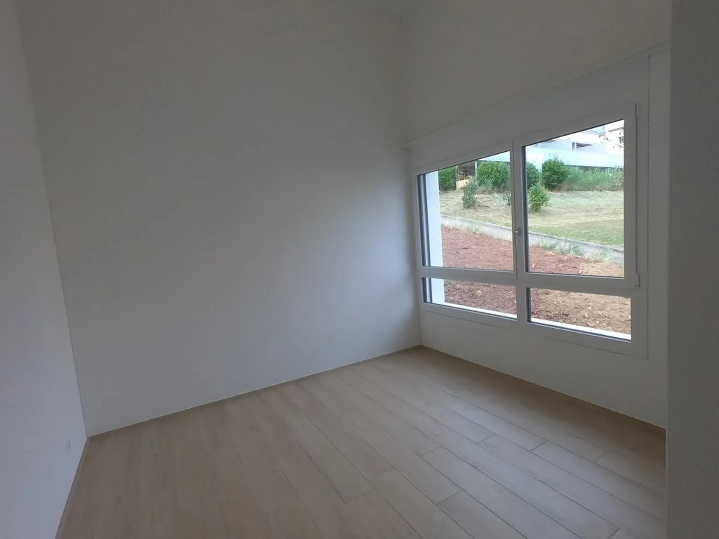 Appartamento moderno di 3,5 locali con vista sul verde - Foto 3 di 6
