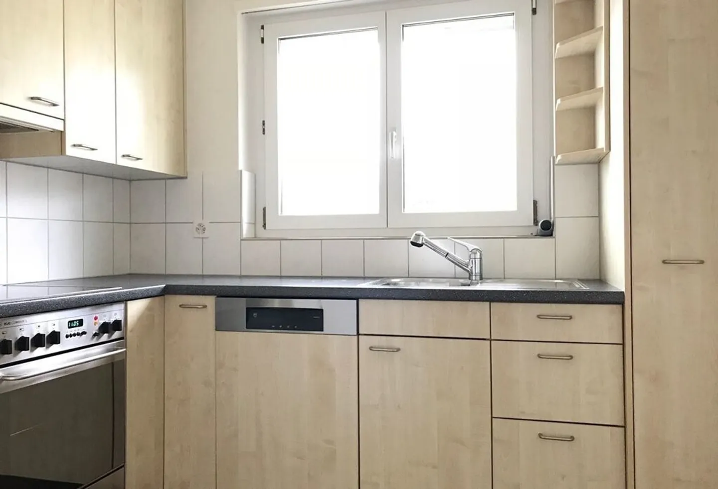 Beautiful 4-room apartment in a family neighborhood - Photo 5 of 6