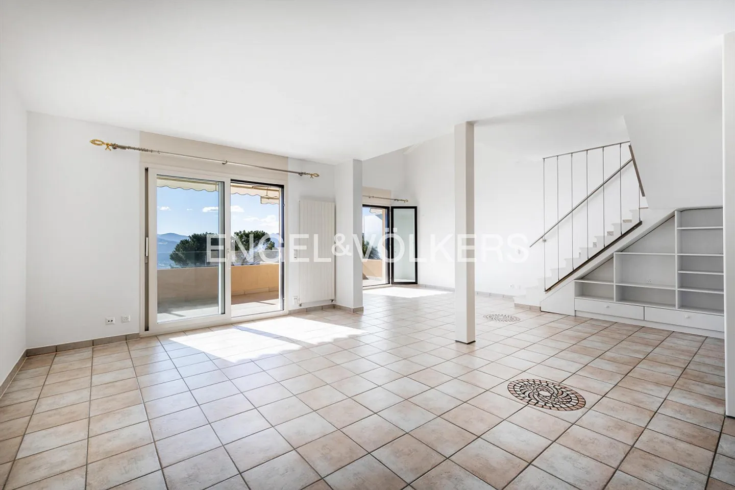 RISERVATO Helles Duplex mit Panoramablick in Aldesago - Foto 5 von 15