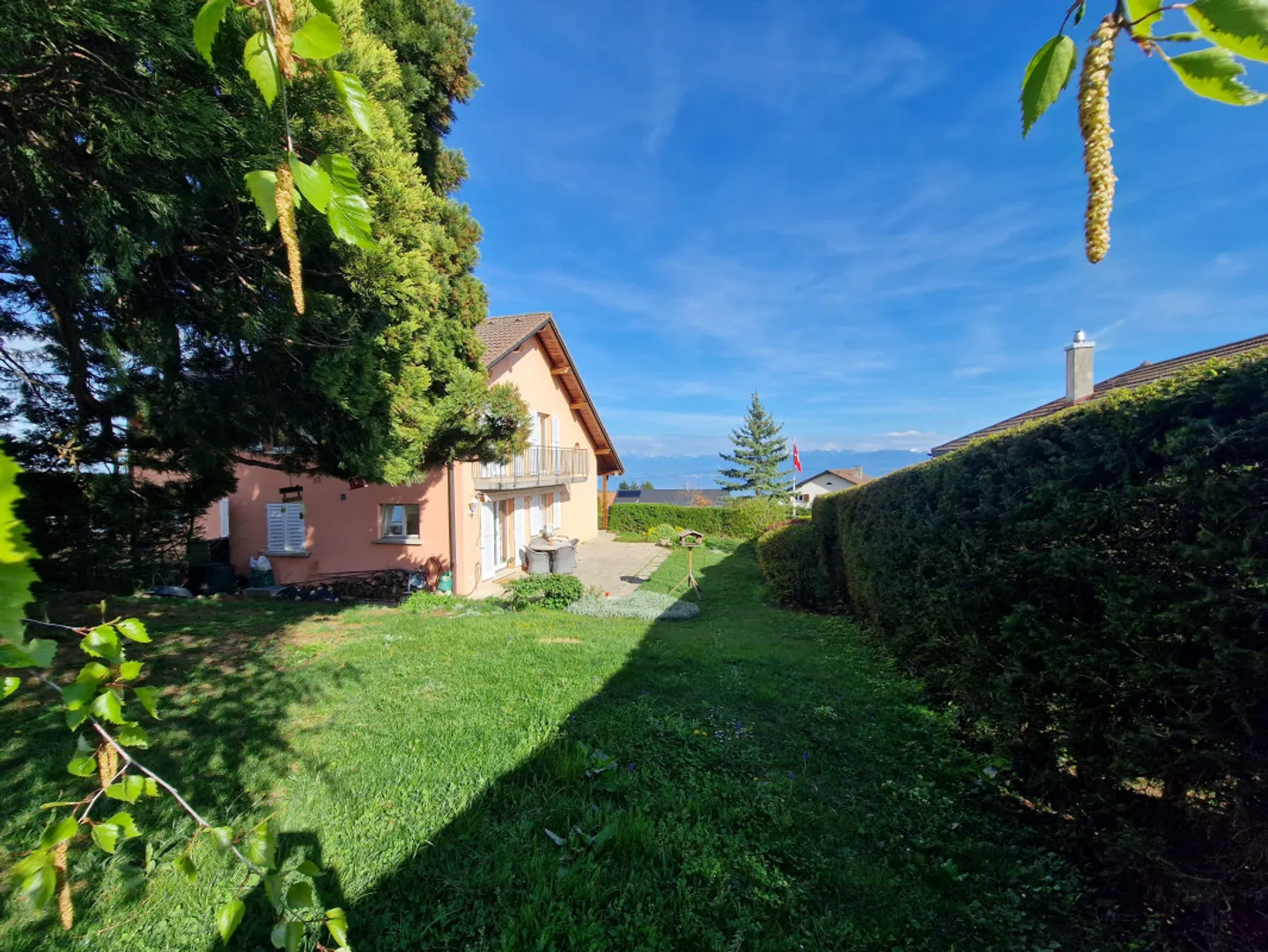 Exclusif : Très belle maison familiale au cœur d'Arzier-Le-Muids - Photo 1 sur 13