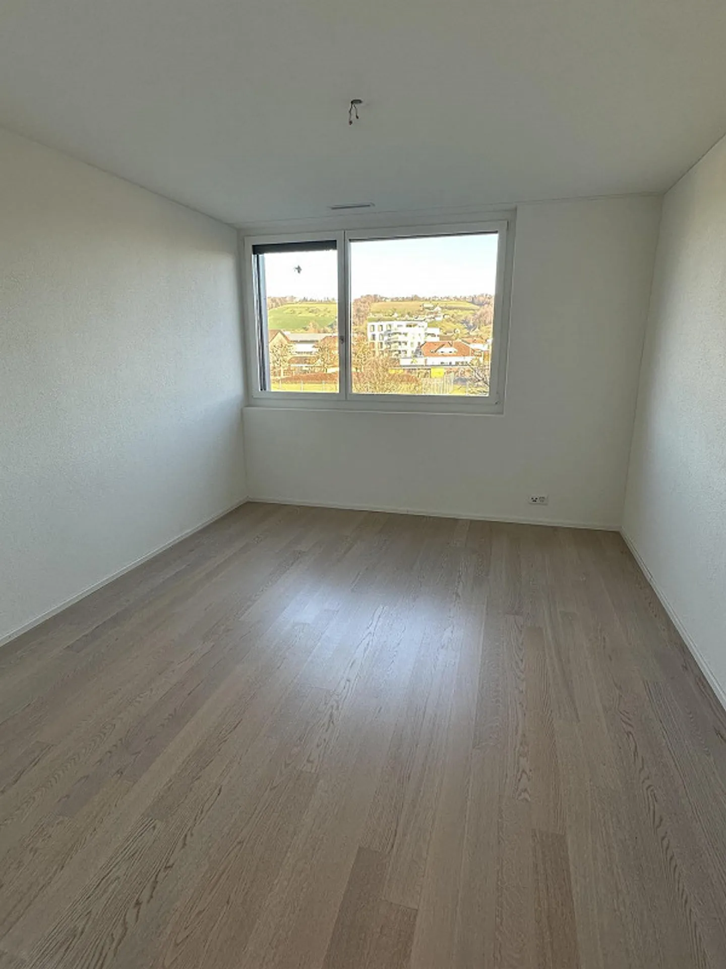 Haute norme de construction, emplacement calme, quartier familial - Photo 6 sur 17