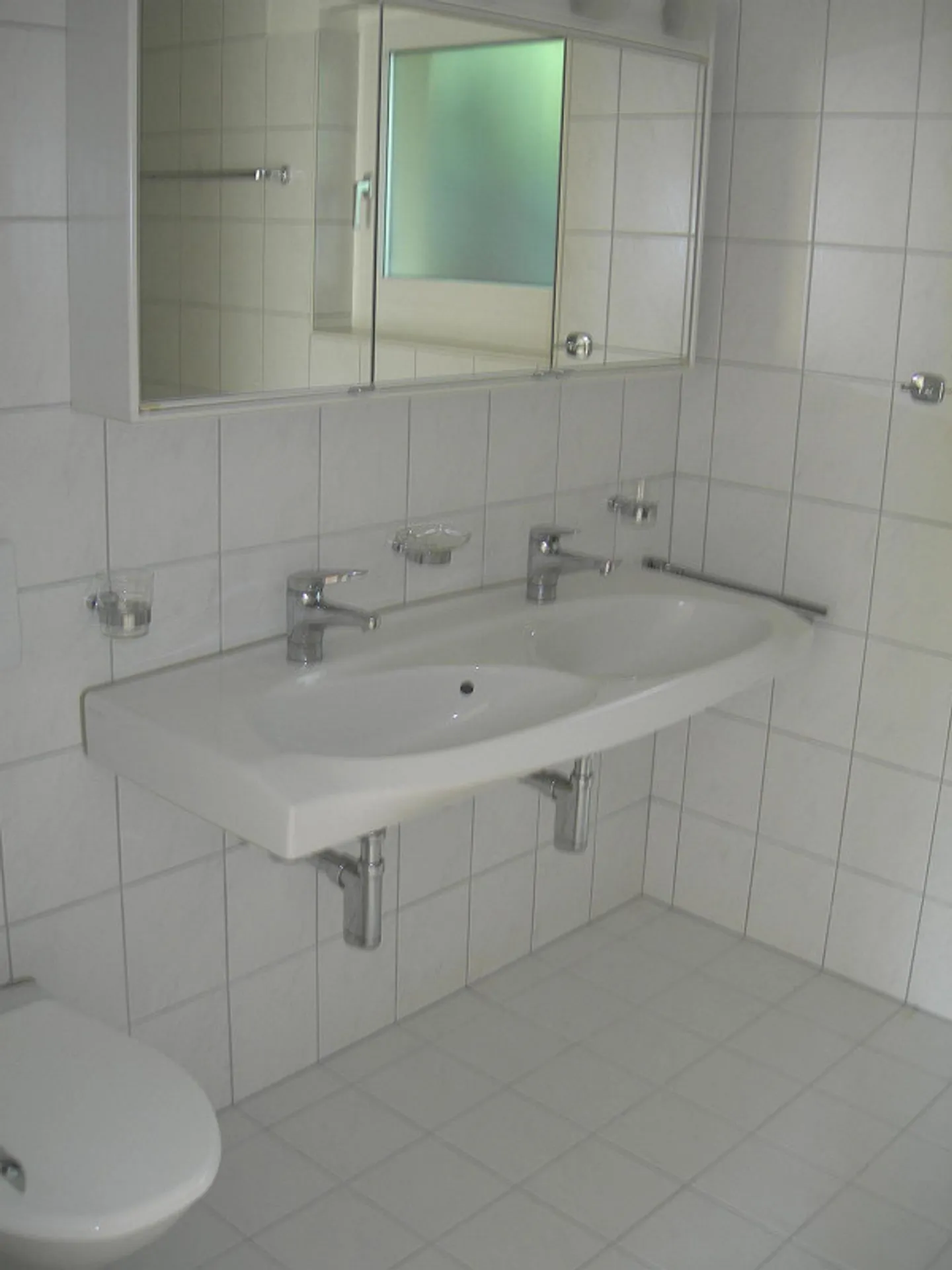 Quality of life with lake breeze bright apartment in Greppen - Photo 8 of 13