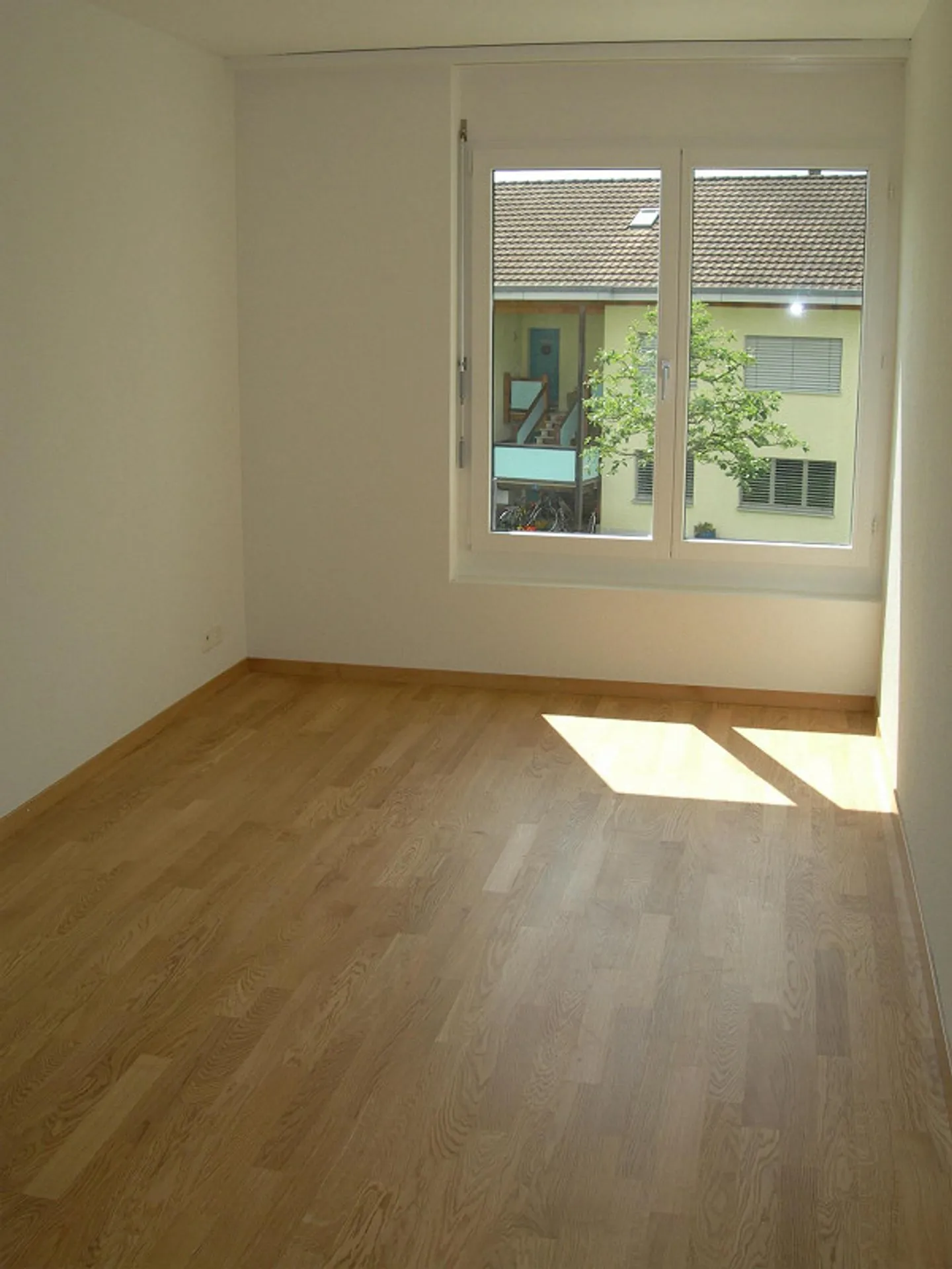 Quality of life with lake breeze bright apartment in Greppen - Photo 10 of 13