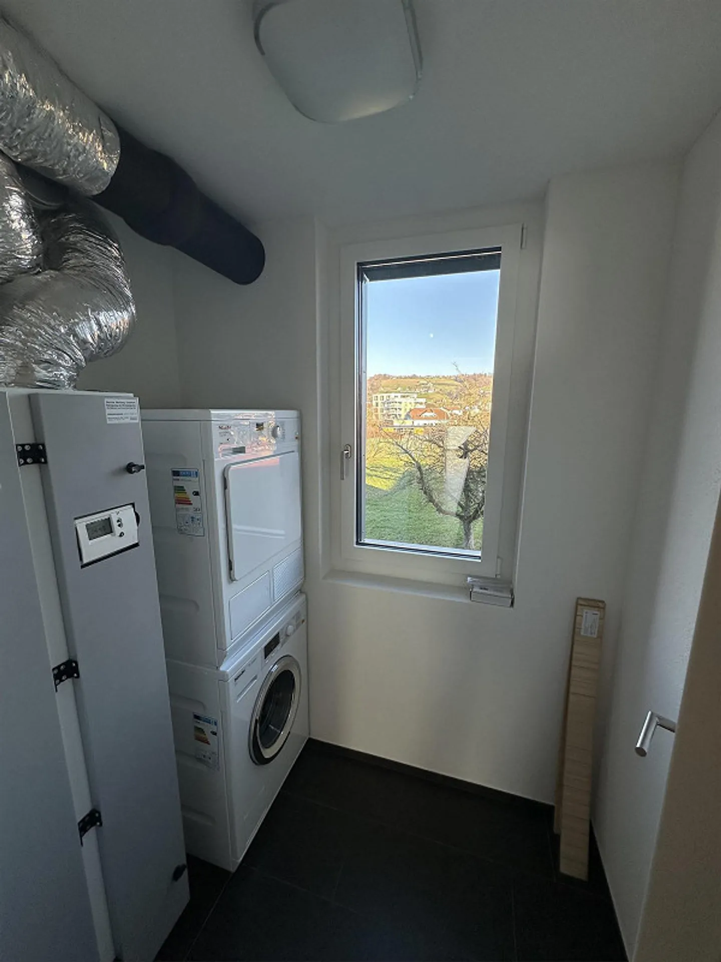 Haute norme de construction, emplacement calme, quartier familial - Photo 12 sur 17