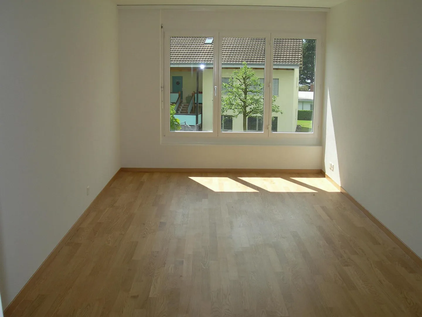 Quality of life with lake breeze bright apartment in Greppen - Photo 12 of 13