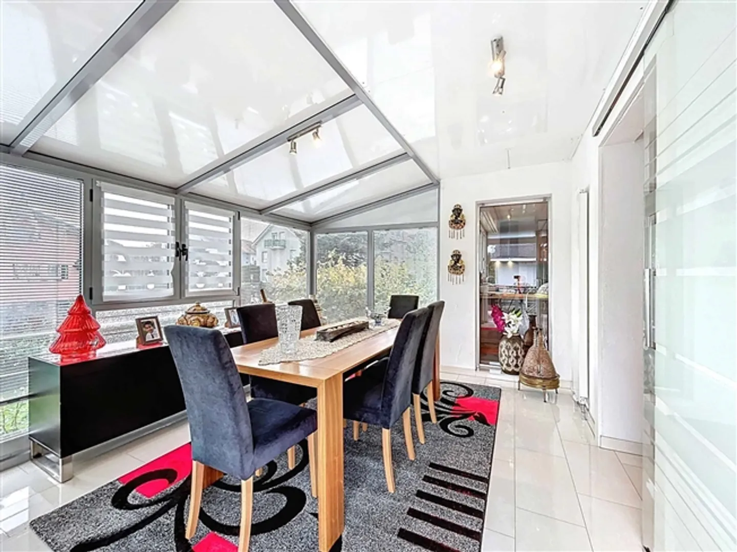 Charmante villa de 4,5 pièces, transformée en villa de 5,5 pièces avec chambre supplémentaire - Photo 5 sur 12