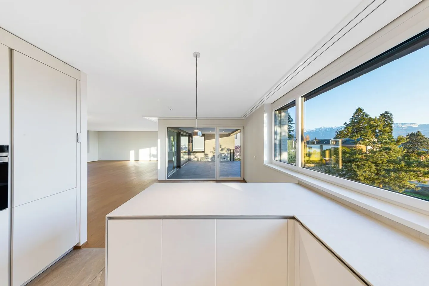 Prime location just steps from the lake - Photo 4 of 11