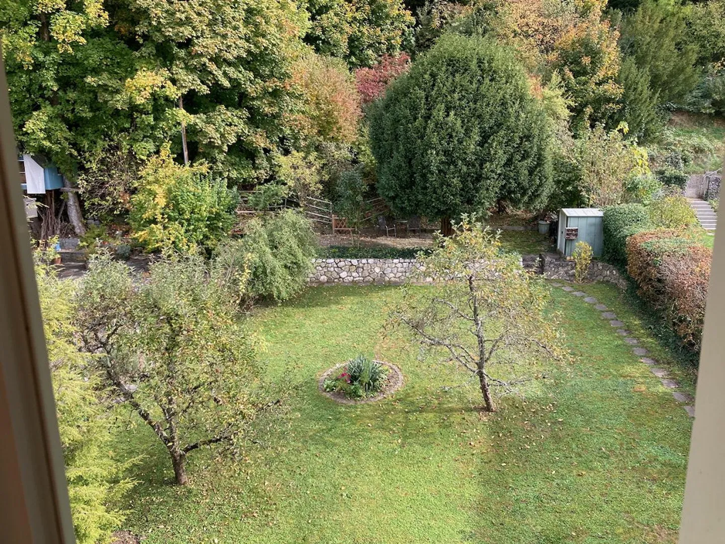 Appartement sous les toits de 2,5 pièces inondé de lumière avec vue imprenable - Photo 13 sur 13