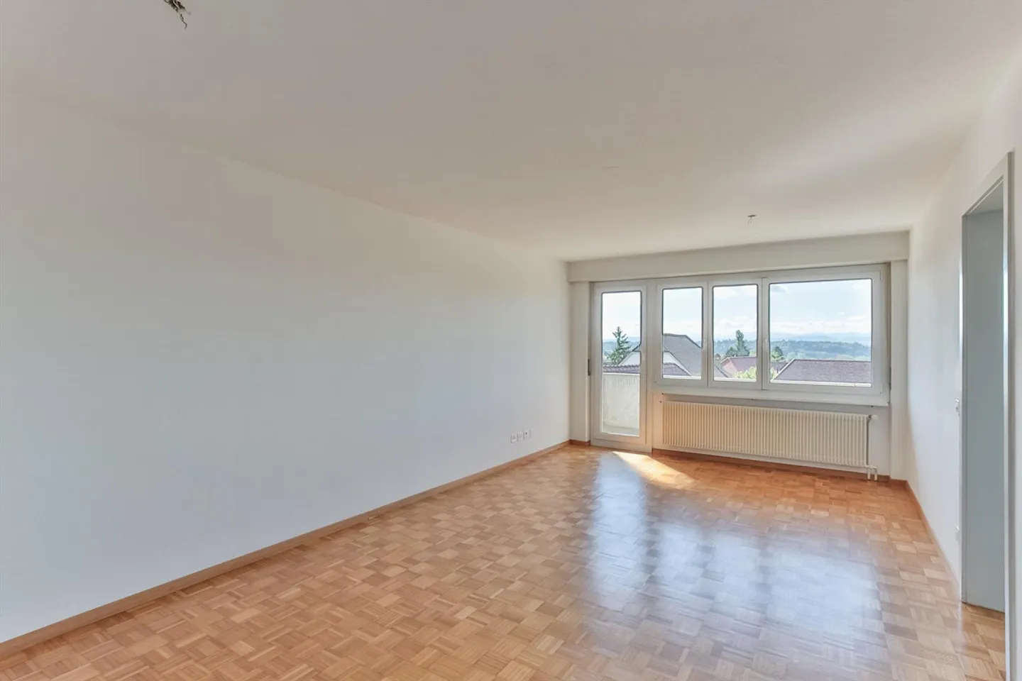 Appartamento a buon mercato in un quartiere tranquillo - Foto 3 di 8
