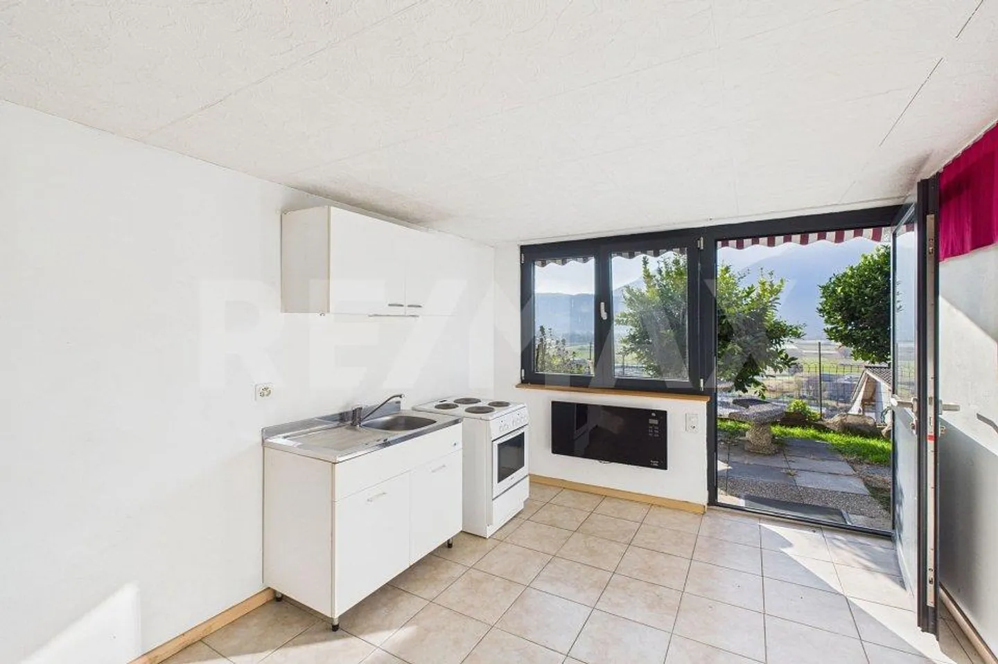 Two-family house in the hills with a view of the lake, the Magadino plain... - Photo 12 of 13