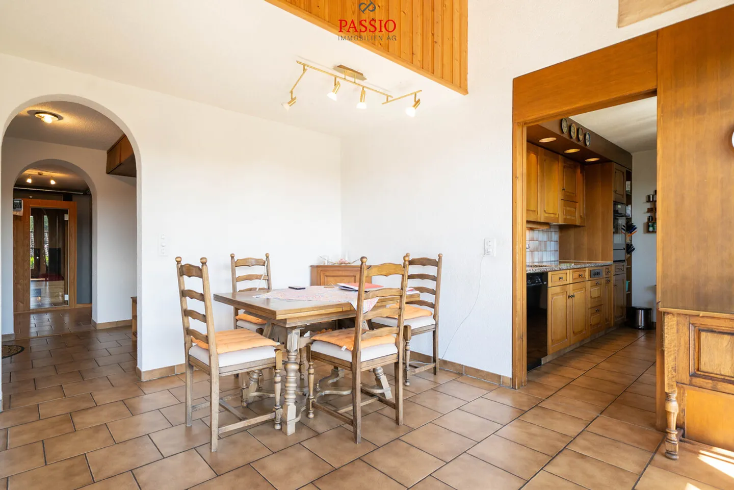 Well-maintained 5.5-room house with winter garden &amp; magnificent view - Photo 8 of 33