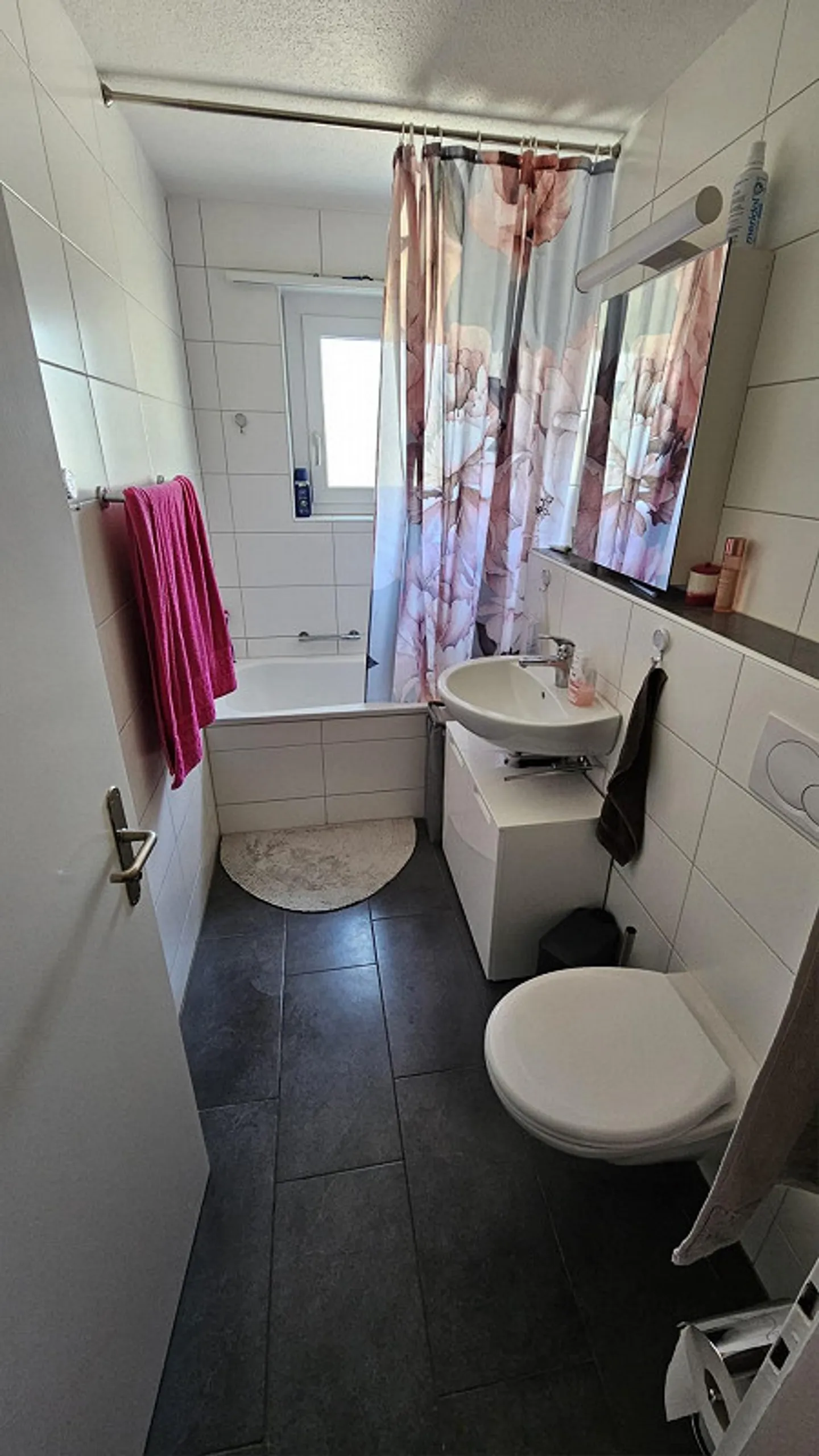 Appartement 4 pièces - Emplacement TOP - Photo 2 sur 8