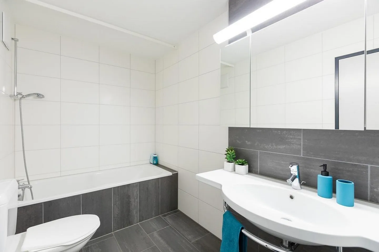 4 ½-Zimmer-Wohnung mit eigenem Waschturm - Foto 4 von 9