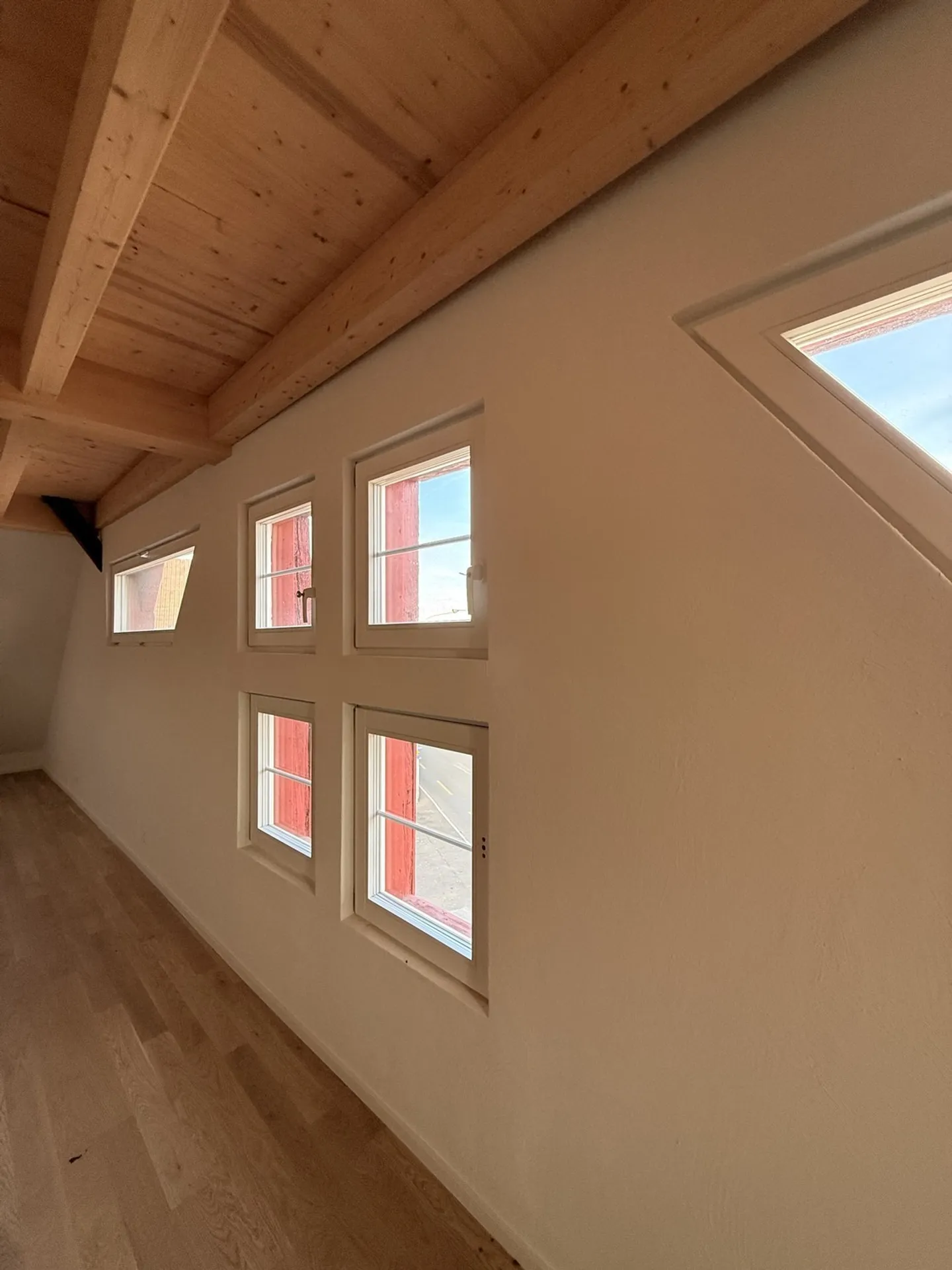 Exclusive Living with Character – Completely Renovated Apartments in a Historic Timber House - Photo 4 of 11