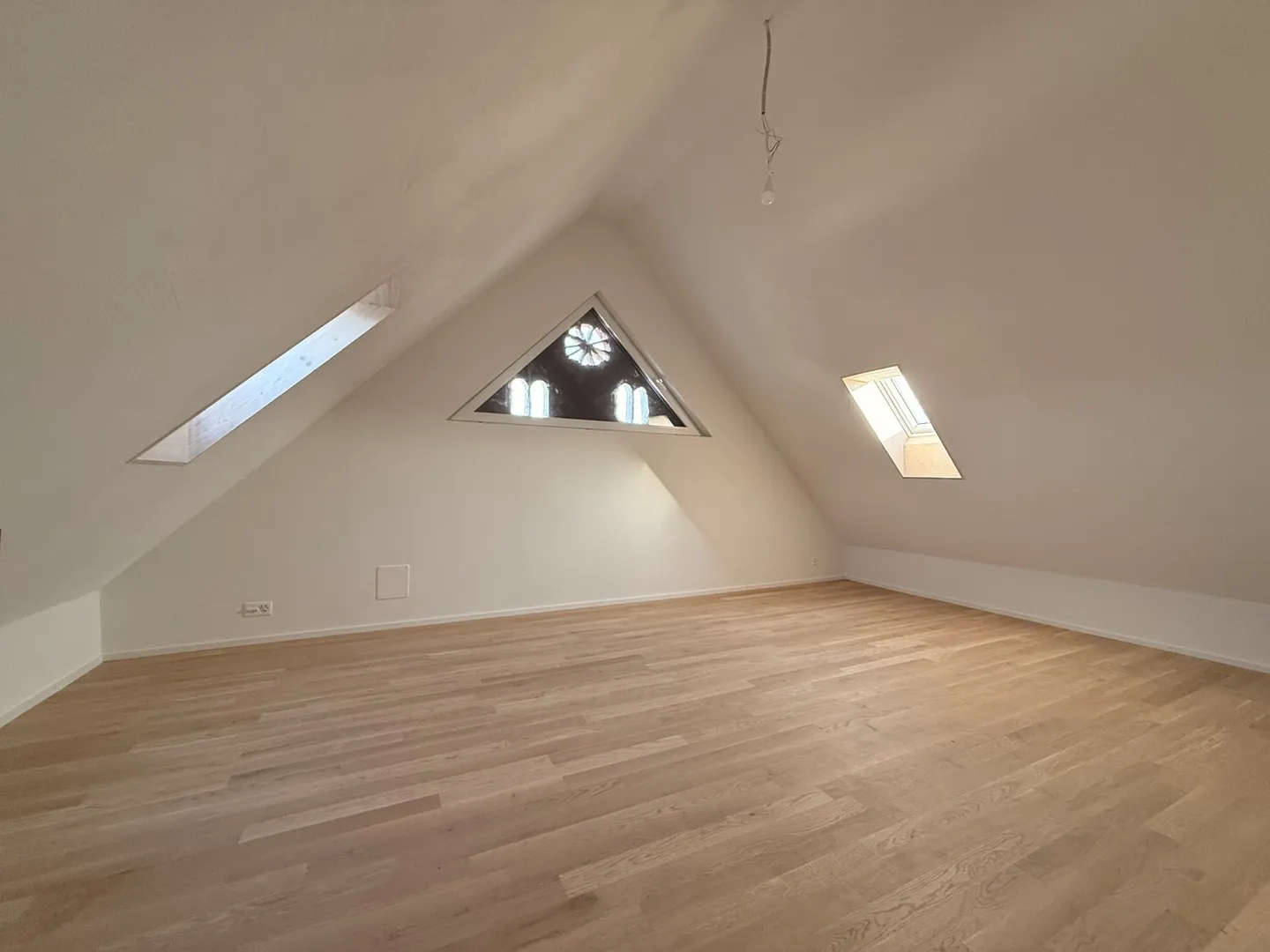 Exclusive Living with Character – Completely Renovated Apartments in a Historic Timber House - Photo 7 of 11