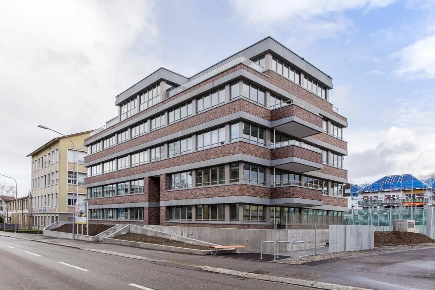 Bright 1-room apartment at Birchstrasse 98 in Zurich - Photo 1 of 5