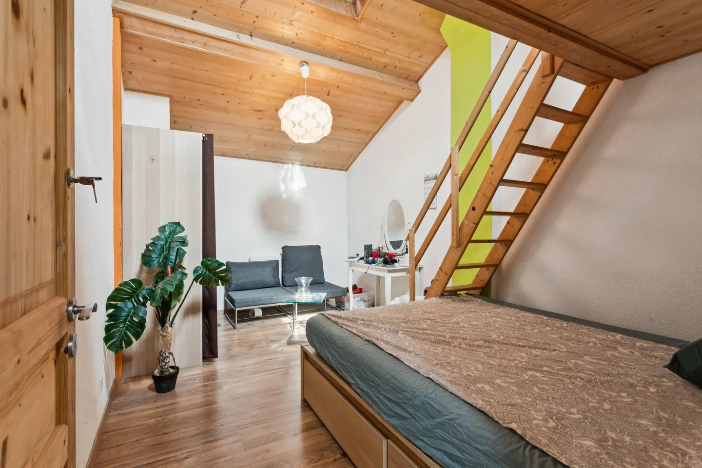 Investment Property with Garden - Photo 6 of 12
