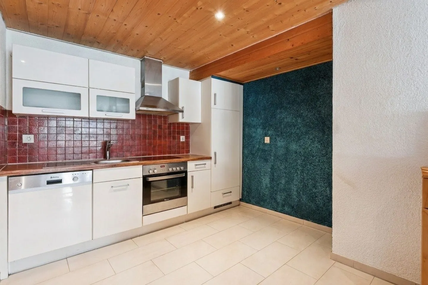 Investment Property with Garden - Photo 7 of 12
