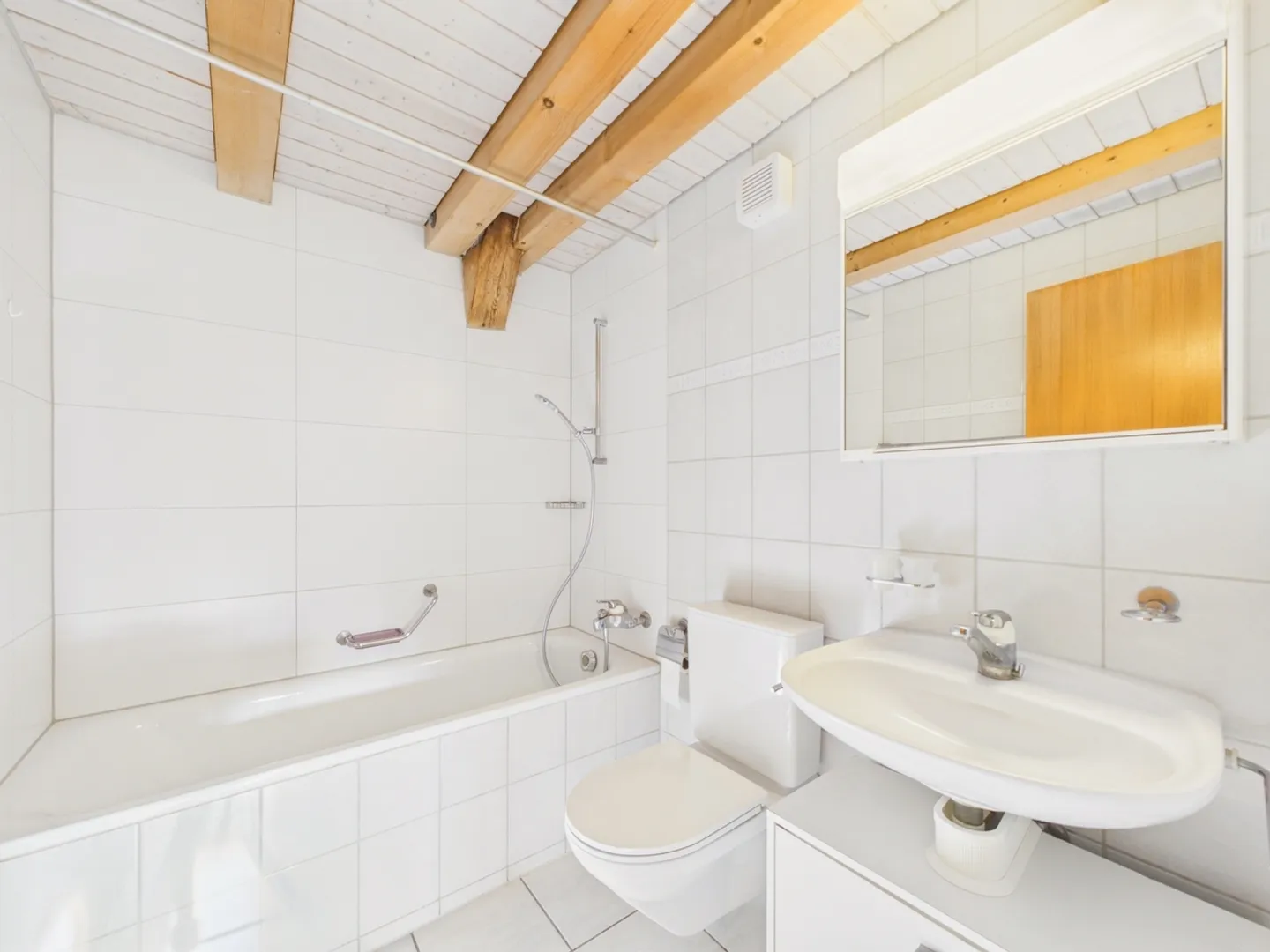 Cozy 3.5-Room Apartment in Lauperswil - Photo 6 of 7