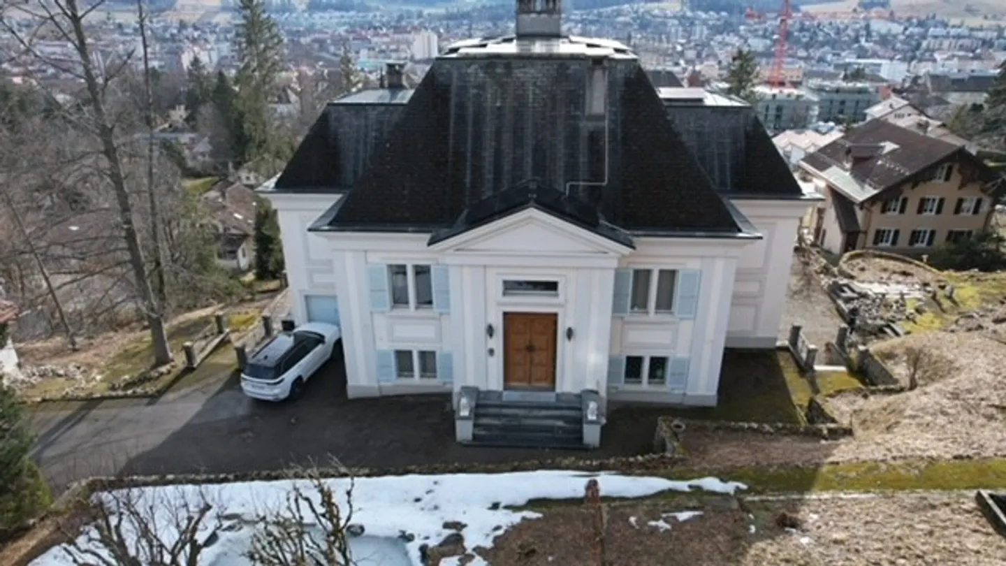 Casa 13 stanze - Foto 1 di 1