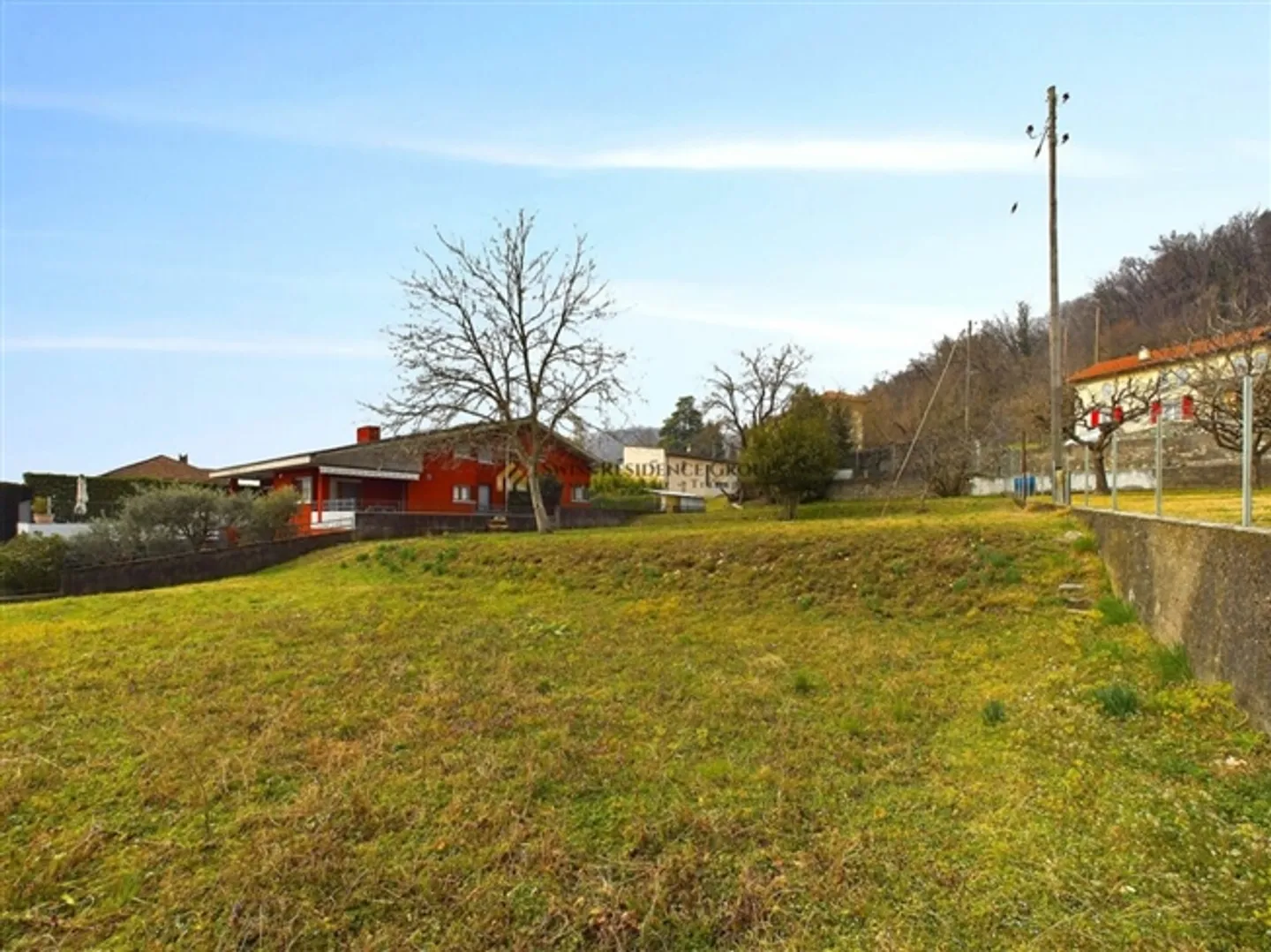 Terrain à bâtir à Arzo - Occasion unique pour la construction de votre maison de rêve 520 m2 - Photo 1 sur 8