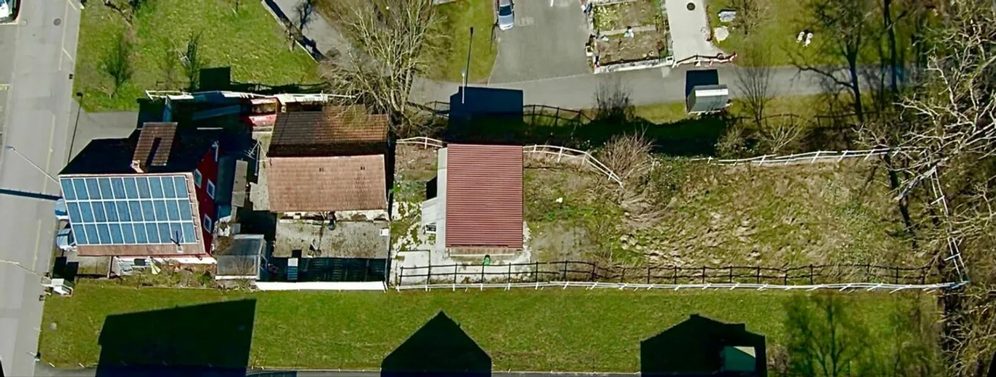 Single-family home with land reserve & horse stable - expansion potential - Photo 18 of 18