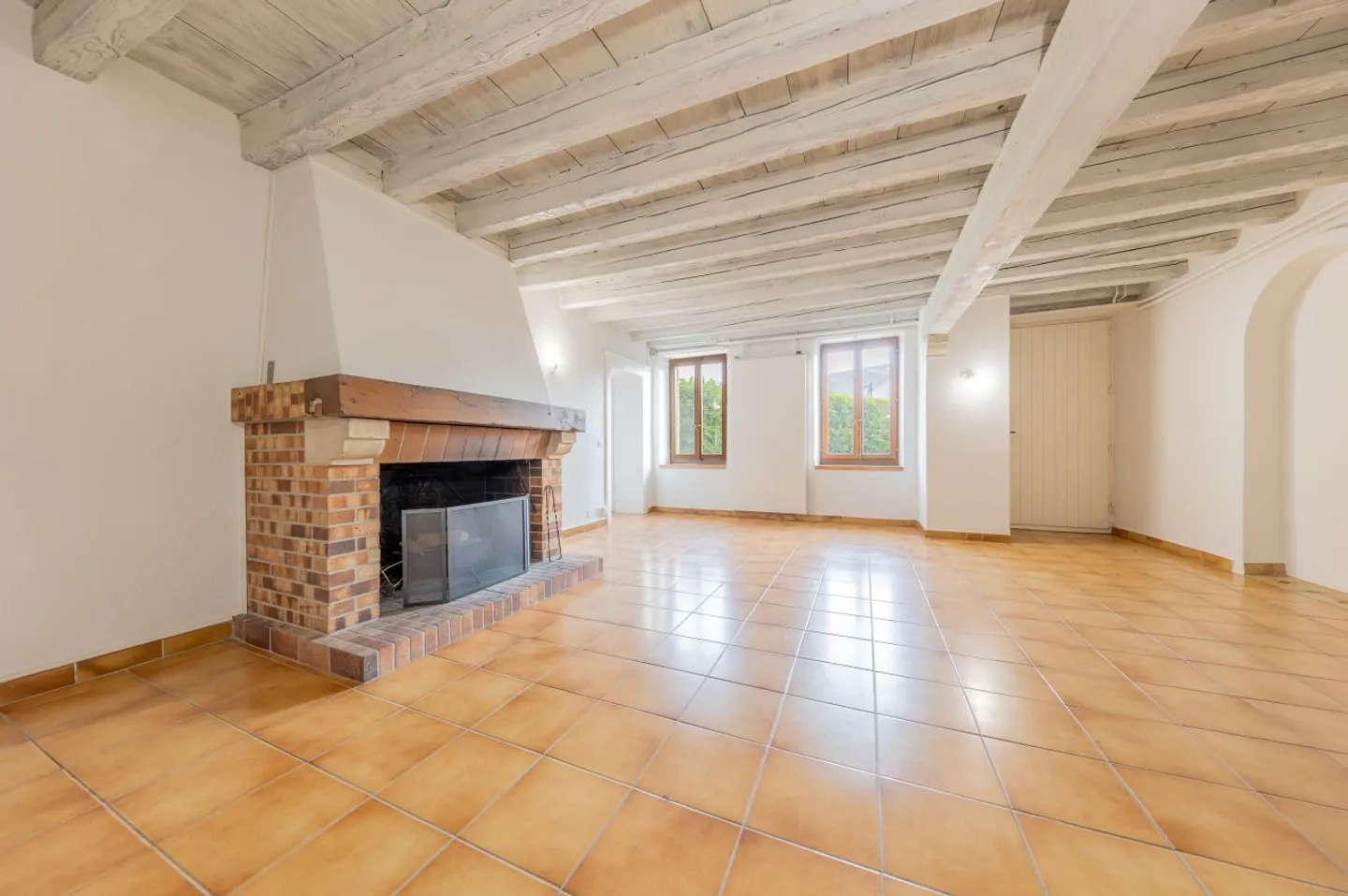 In affitto - Magnifica casa di villaggio con 7,5 stanze - 260 m² - Area piscina riscaldata - Trélex (Nyon) - Foto 4 di 13