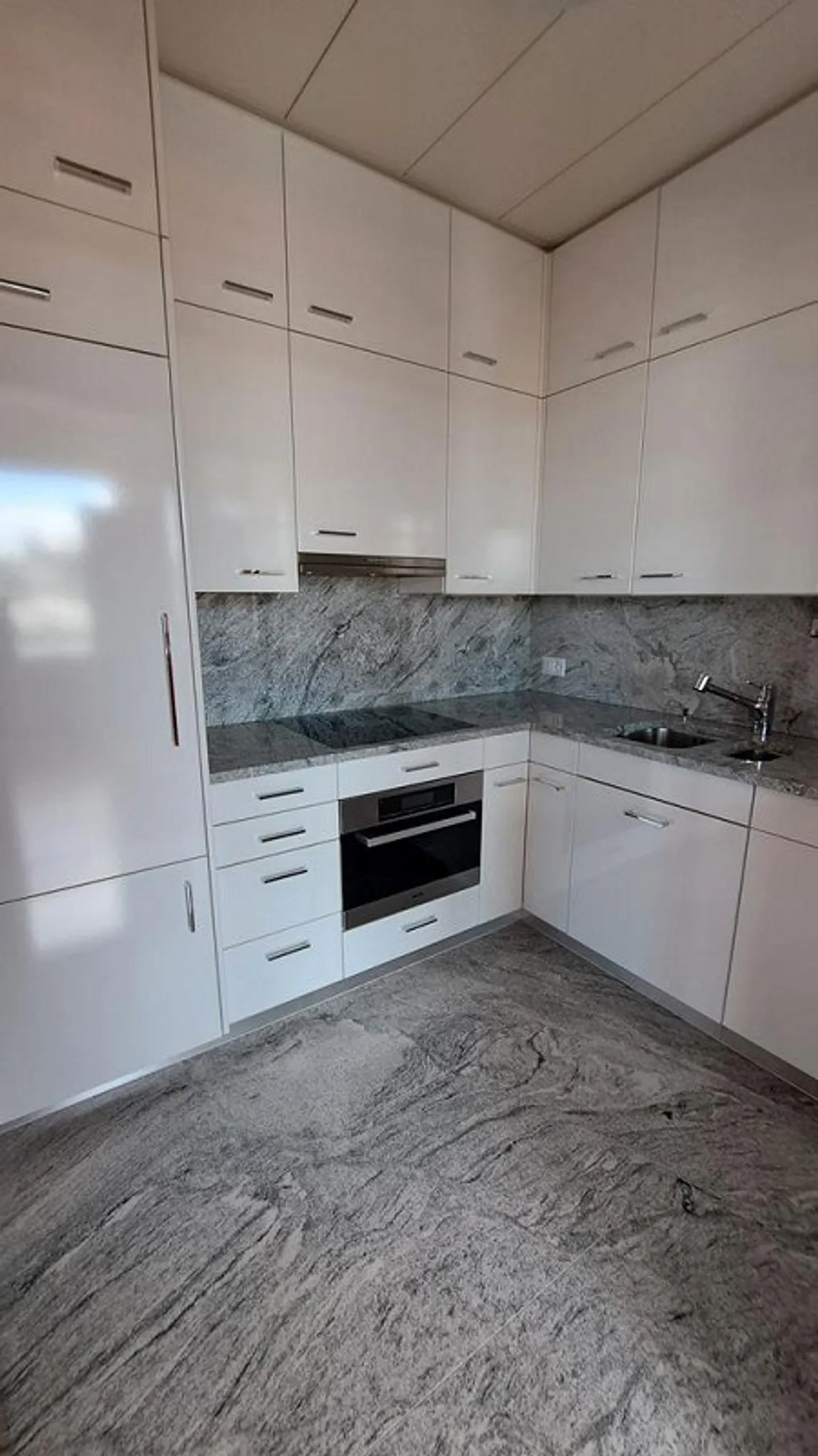 Appartamento attico di 2,5 stanze nel centro di San Gallo - Foto 4 di 9