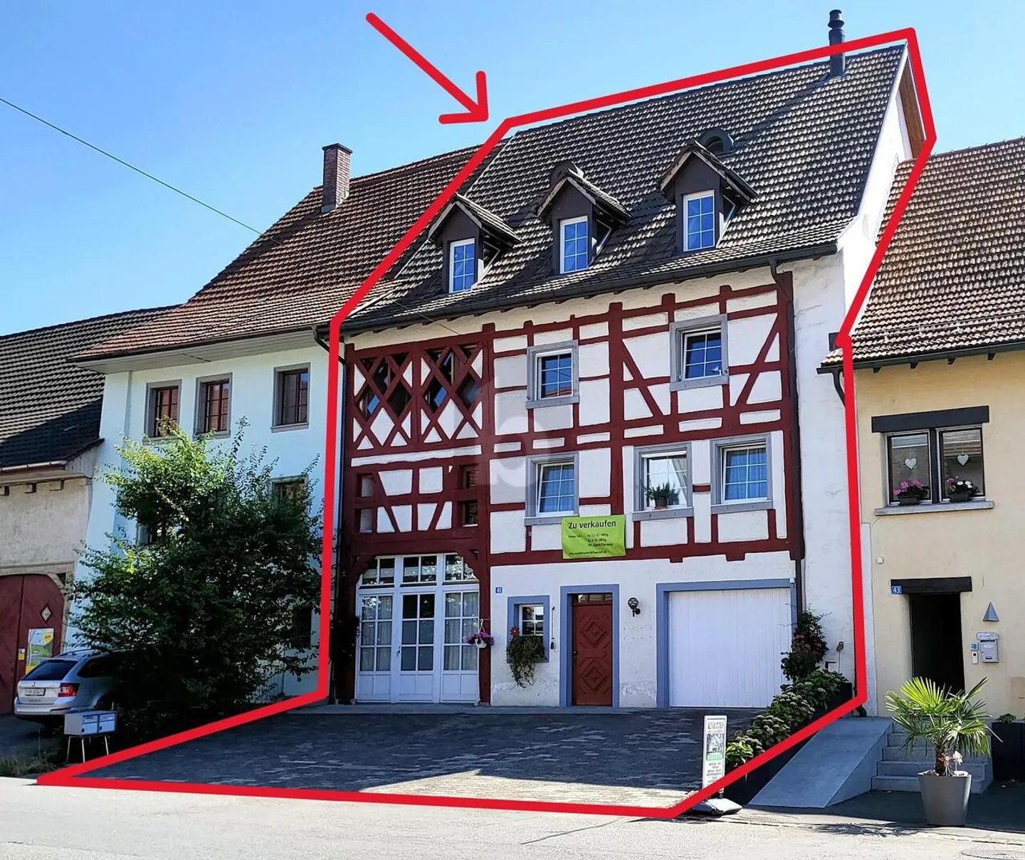 Residential building for sale - Photo 1 of 6