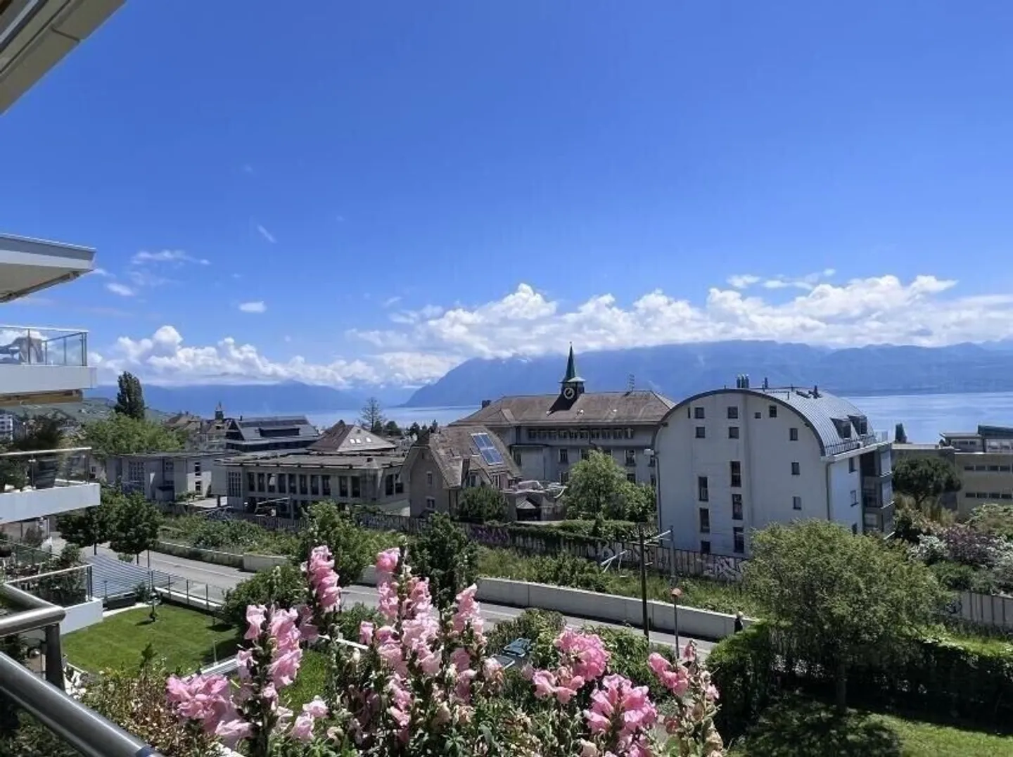 Wunderschöne Wohnung mit Seeblick - Foto 1 von 6