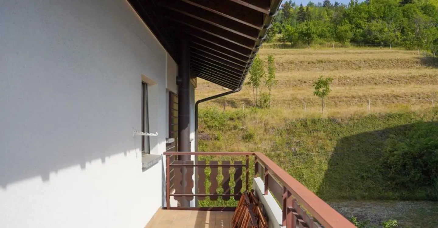 Charmant Appartement avec Vue Alpestre - Photo 3 sur 11