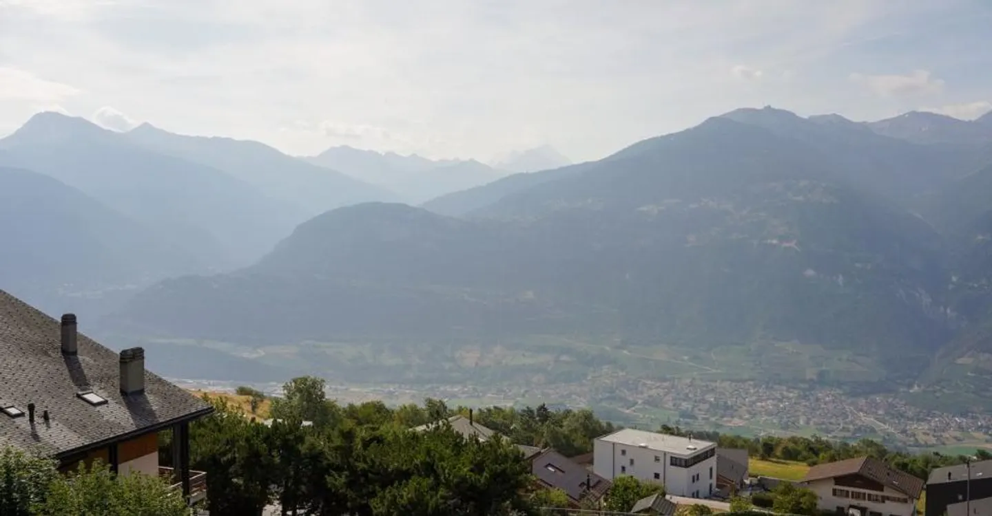 Charmant Appartement avec Vue Alpestre - Photo 1 sur 11