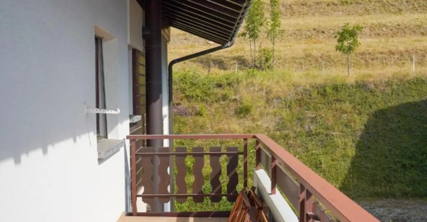 Charmant Appartement avec Vue Alpestre - Photo 2 sur 11