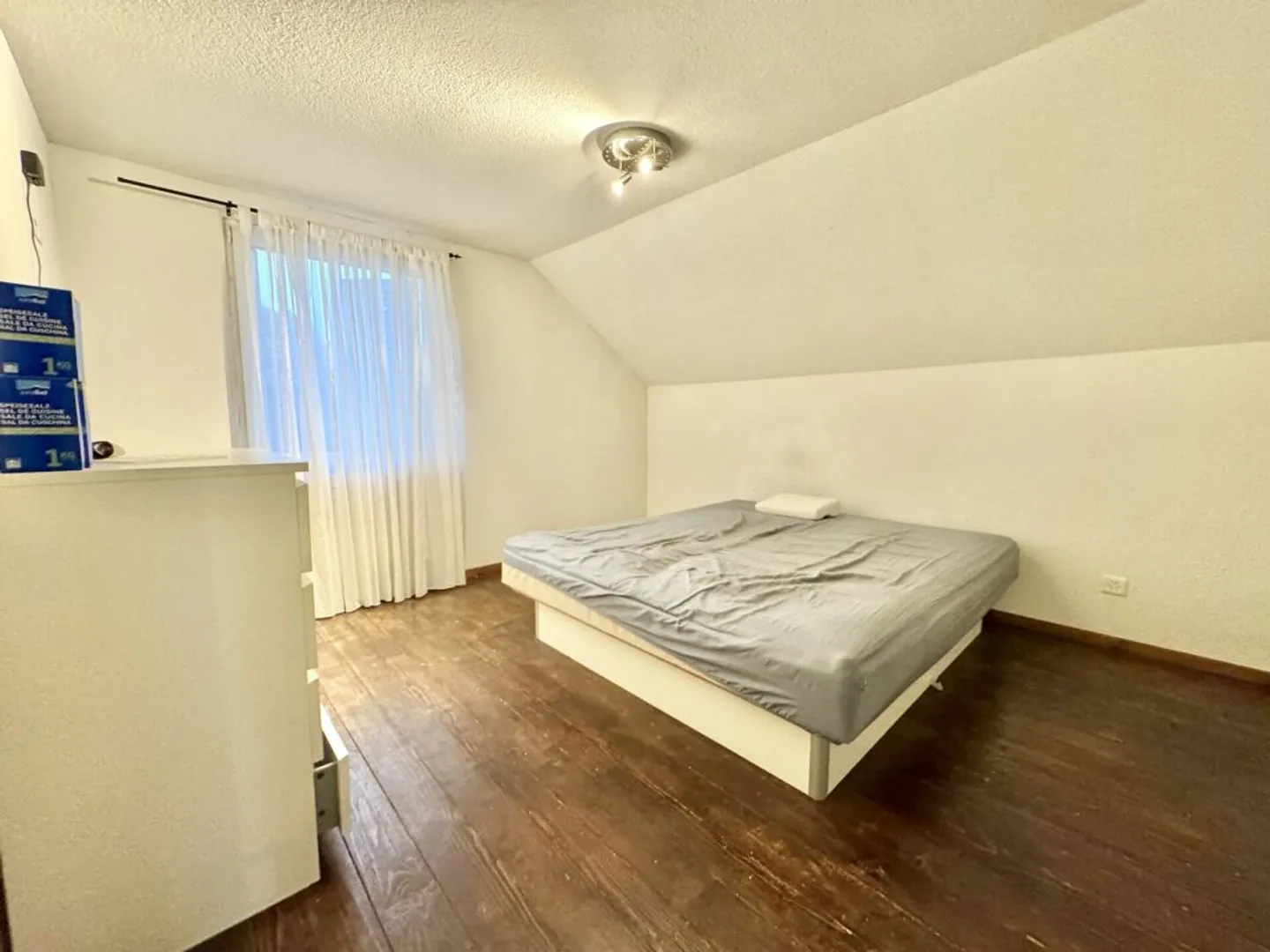 Single-family home with land reserve & horse stable - expansion potential - Photo 10 of 18